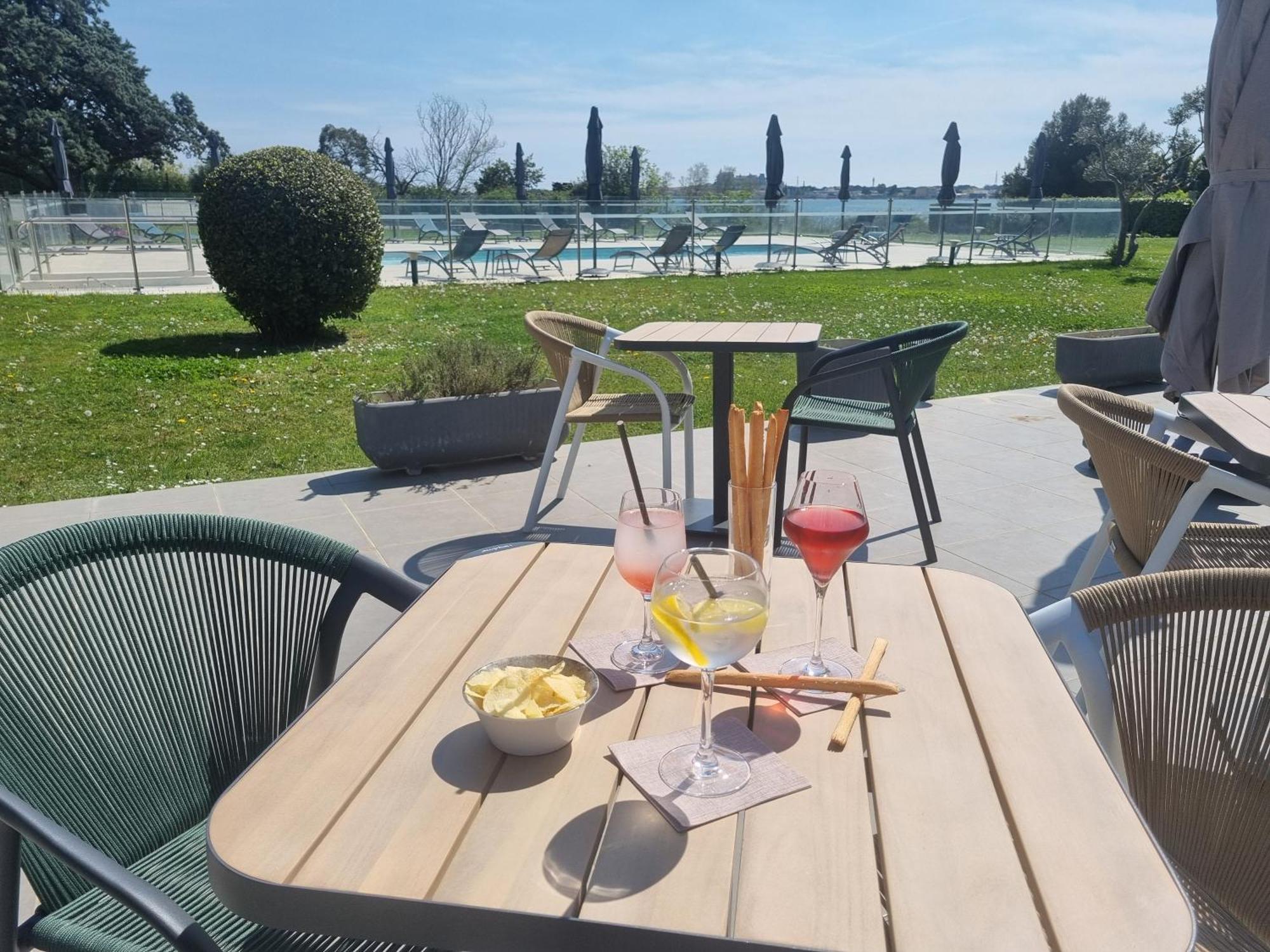 Ariane Hotel Fos Sur Mer Фос-сюр-Мер Экстерьер фото